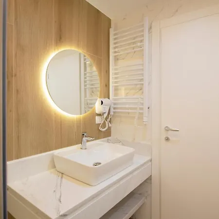 Dazur Coast Hotel