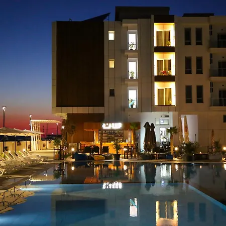 Dazur Coast מלון אוריקום