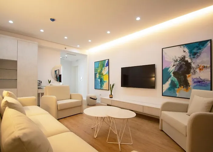 מלון Dazur Coast אוריקום