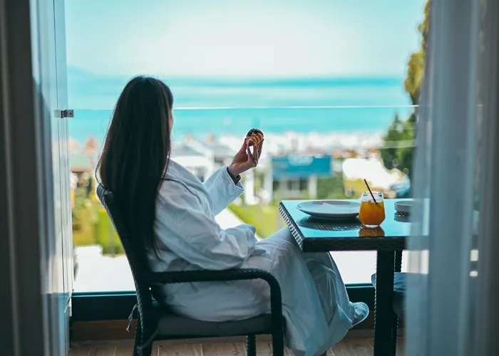 מלון Dazur Coast 5*