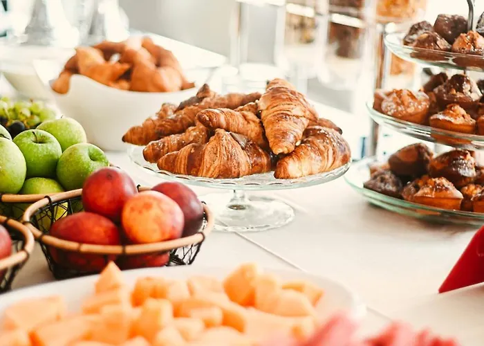 Dazur Coast מלון אוריקום